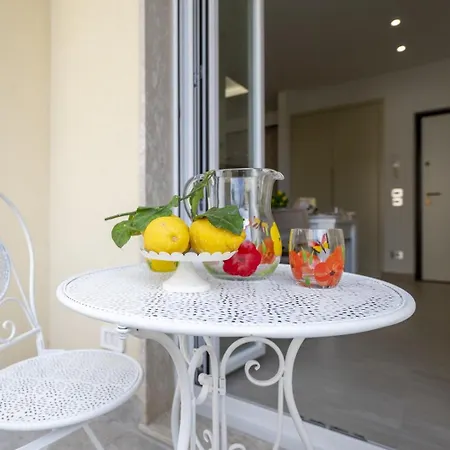 Lucky House סורנטו